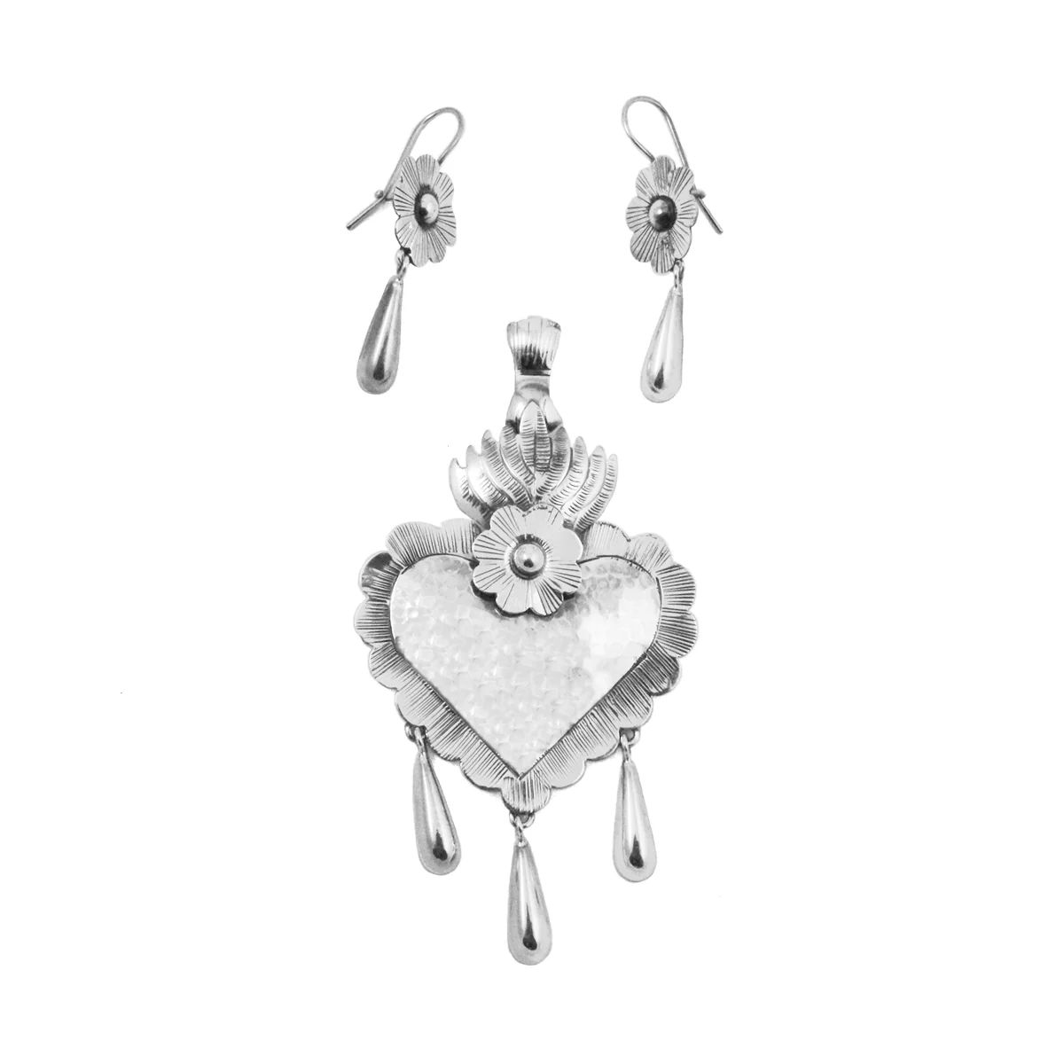 Sterling Silver Amor en Fuego Mazahua Pendant and Earrings Set - Image 3