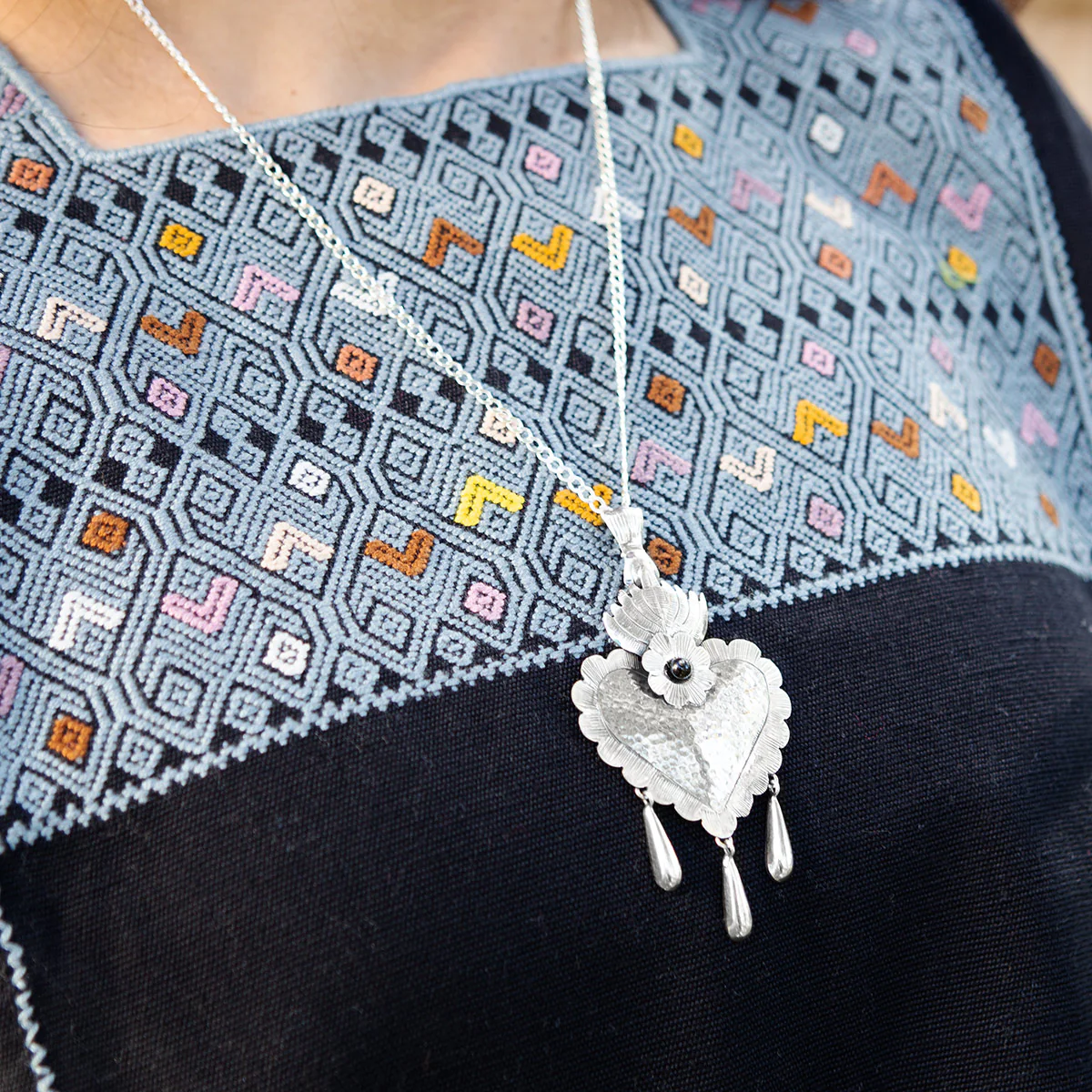 Sterling Silver Amor en Fuego Mazahua Pendant and Earrings Set - Image 7