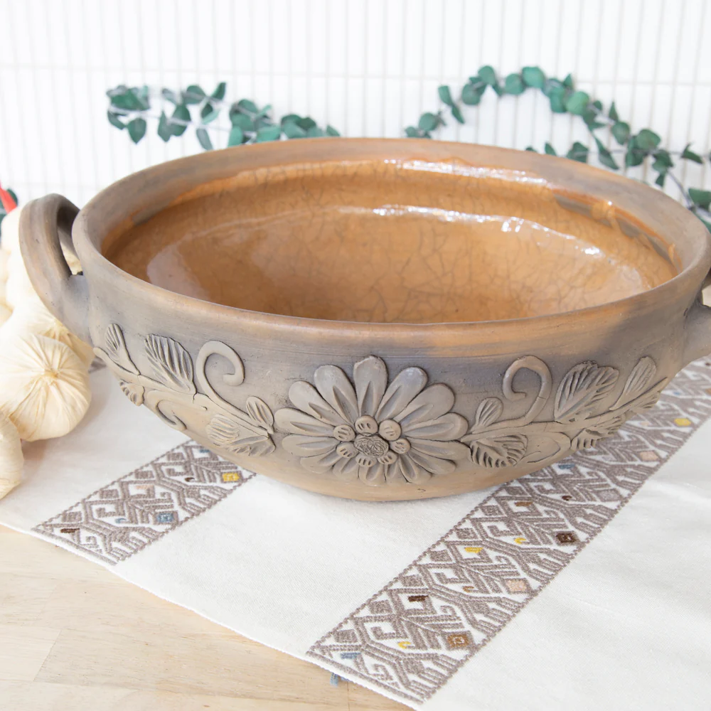 Atzompa Clay Large Floral Cazuela - Image 9