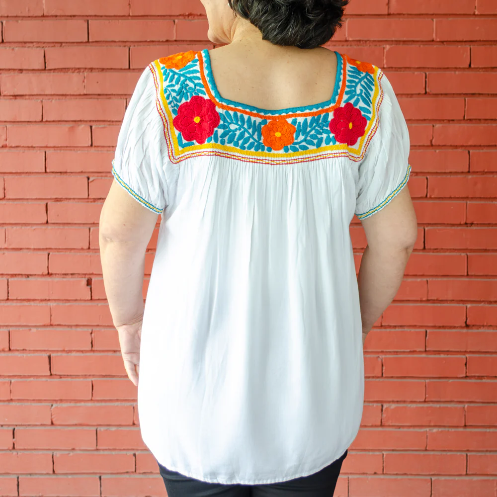 Carranza Short Sleeve Embroidered Blouse - Image 11