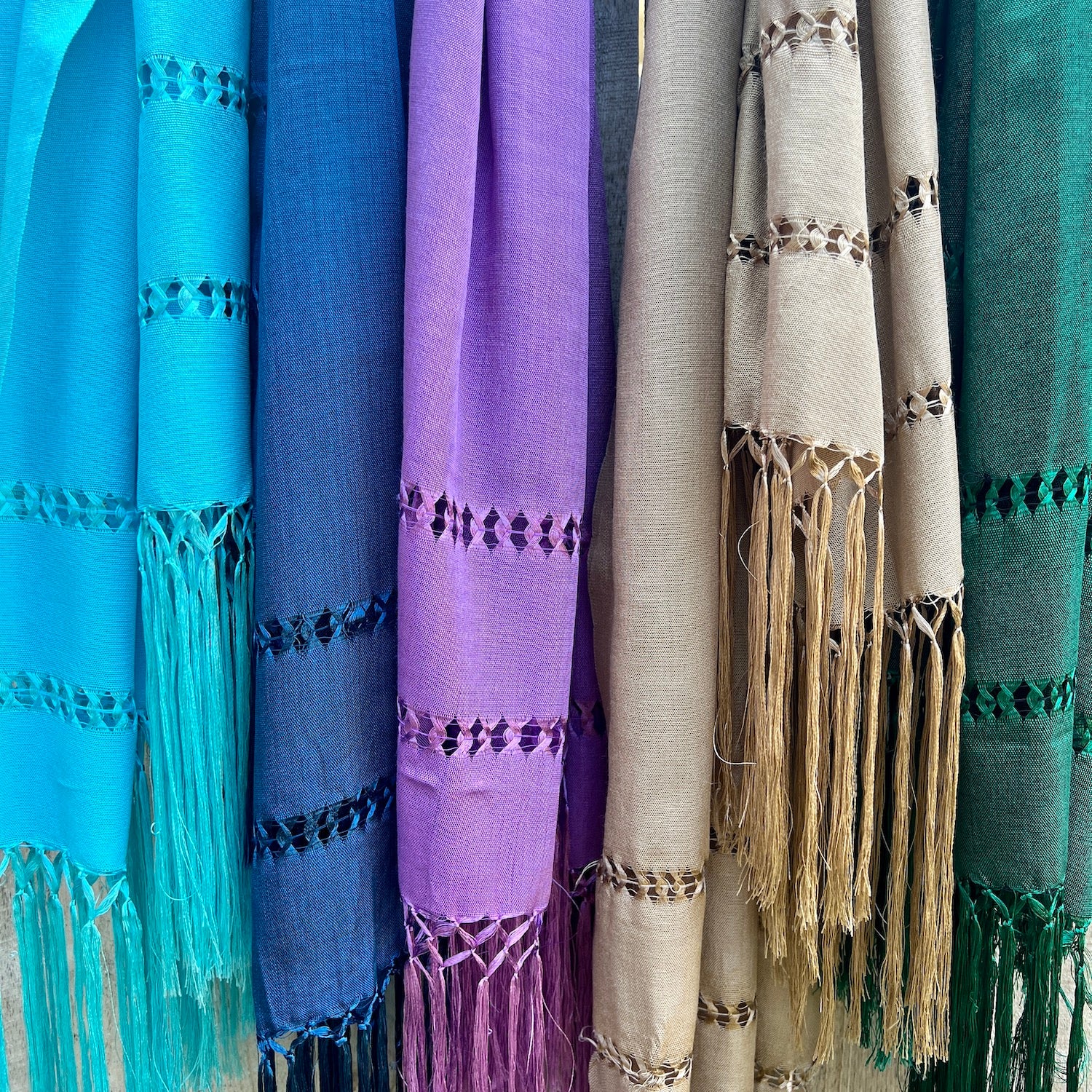 Classic Deshilado Color Rebozos - Image 4