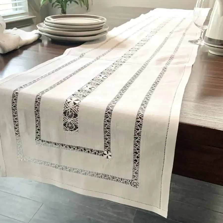 Cruces White Cotton Deshilado Table Runner - Image 3