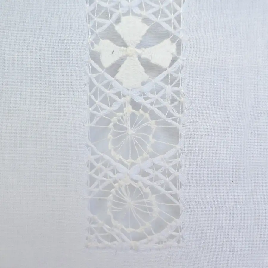 Cruces White Cotton Deshilado Table Runner - Image 7