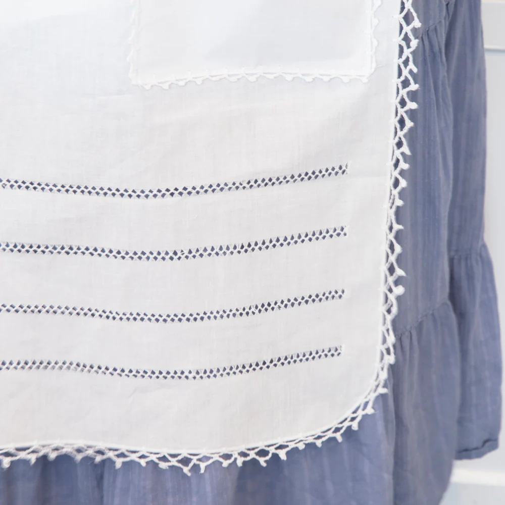 Deshilado Cotton Apron - Image 3