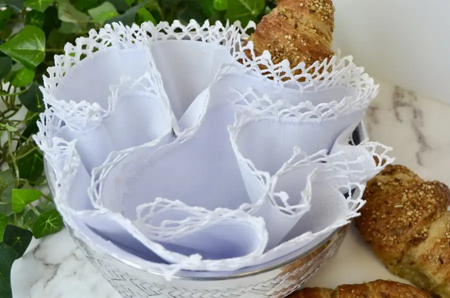 Deshilado Cotton Bread Basket Liner with Individual Pockets - Image 3