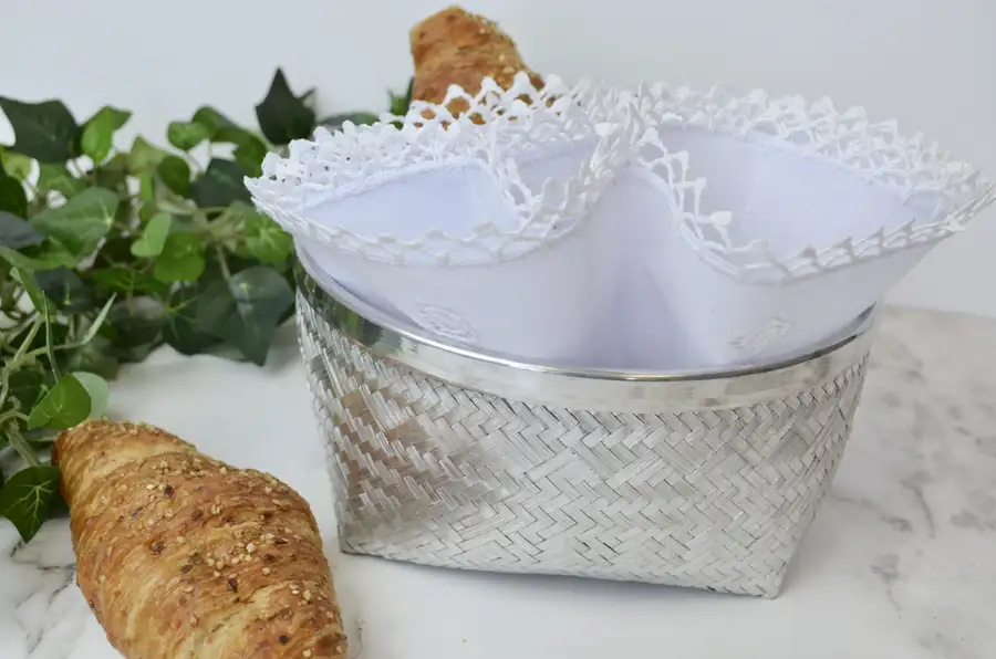 Deshilado Cotton Bread Basket Liner with Individual Pockets - Image 4