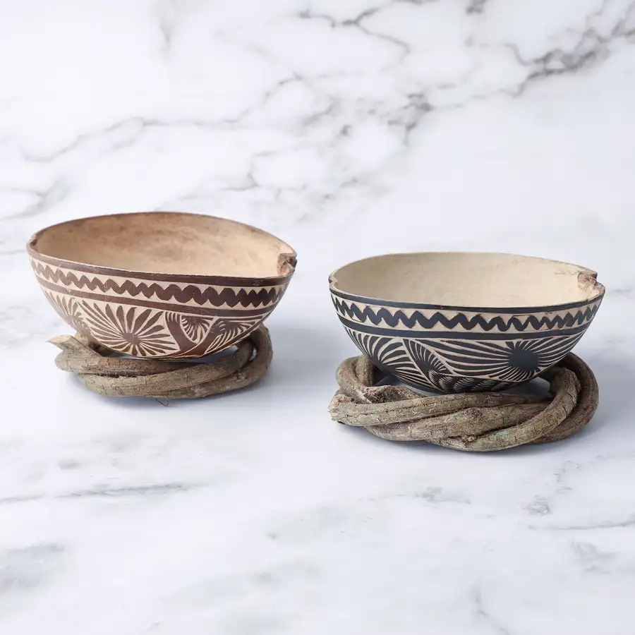 Hand-Carved Mezcal Gourd, or Jícara with Natural Base - Image 12