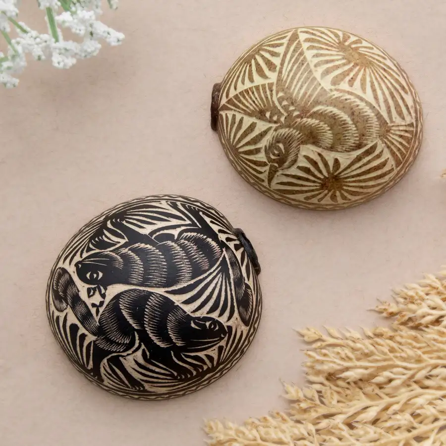 Hand-Carved Mezcal Gourd, or Jícara with Natural Base - Image 3