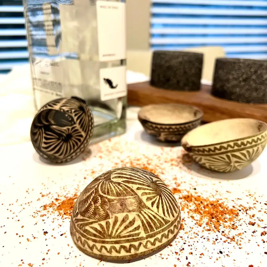 Hand-Carved Mezcal Gourd, or Jícara with Natural Base - Image 7