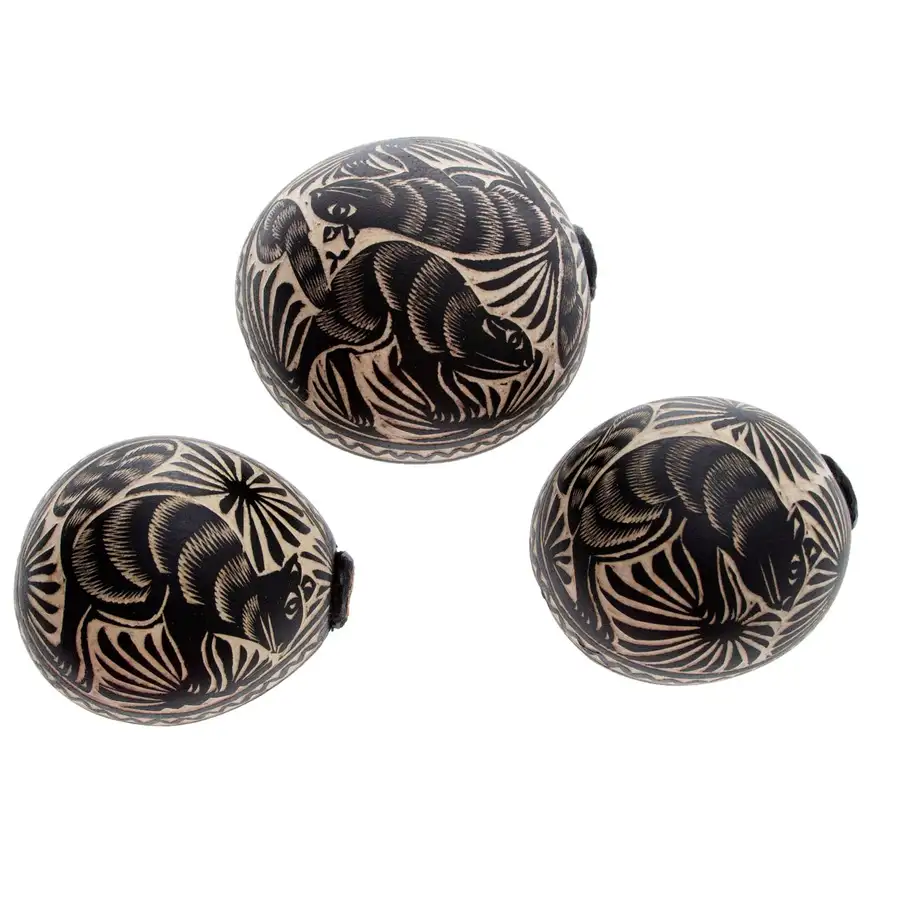 Hand-Carved Mezcal Gourd, or Jícara with Natural Base - Image 9