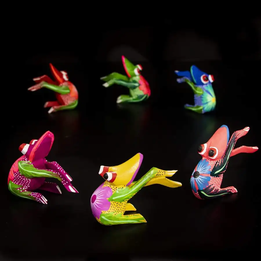 Hand Painted Frog Wooden Figurine Alebrije - Image 4