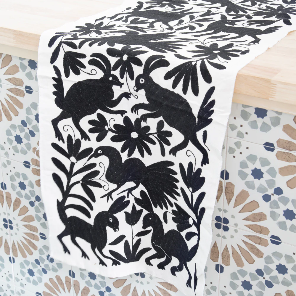Otomí Hand-Embroidered Table Runner - Image 25