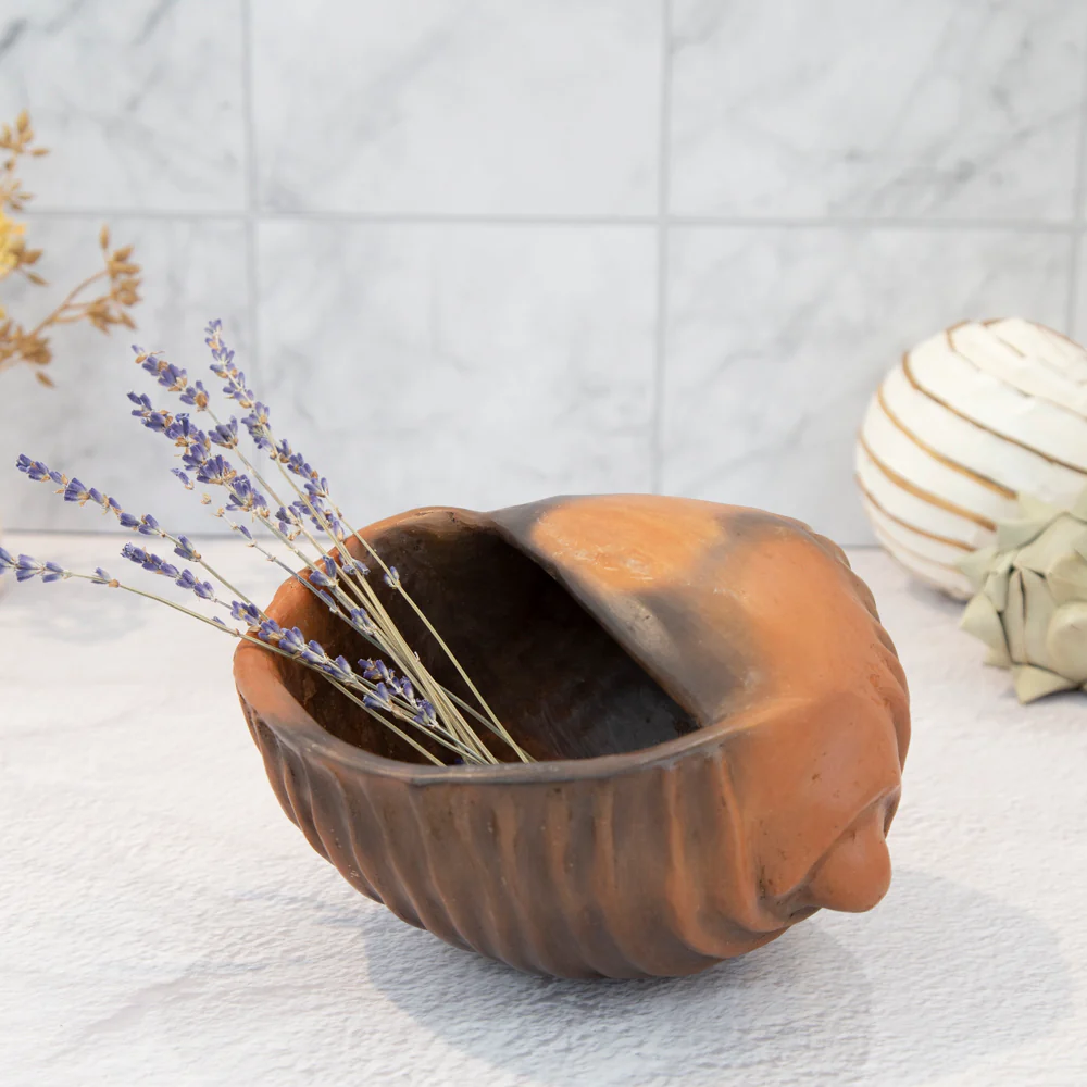 Santa Cruz Cachán Caracol Seashell Clay Sculpture - Image 3