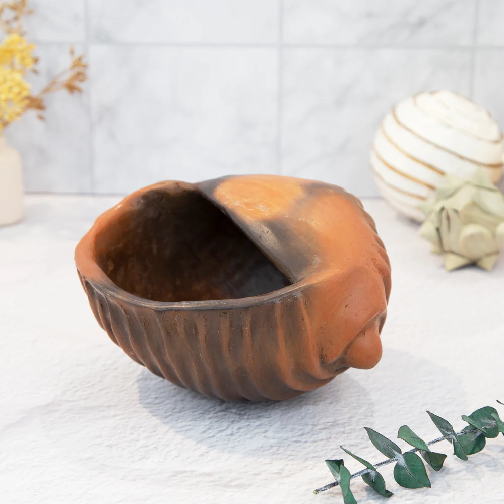 Santa Cruz Cachán Caracol Seashell Clay Sculpture - Image 4