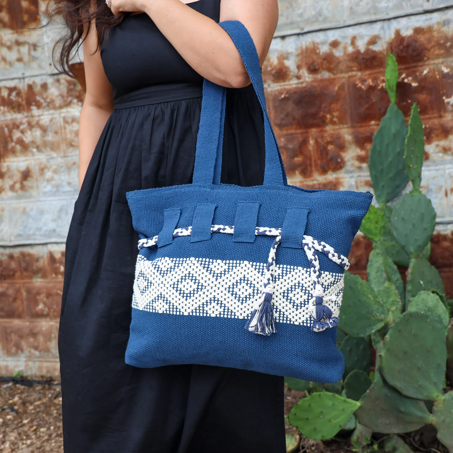 The Everything Handwoven Jalieza Tote Bag - Image 4