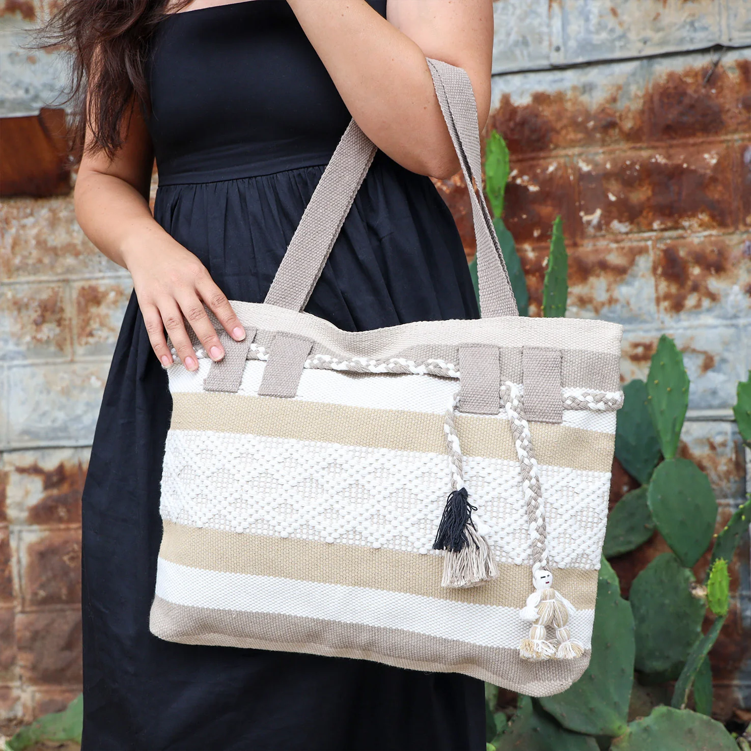 The Everything Handwoven Jalieza Tote Bag - Image 6
