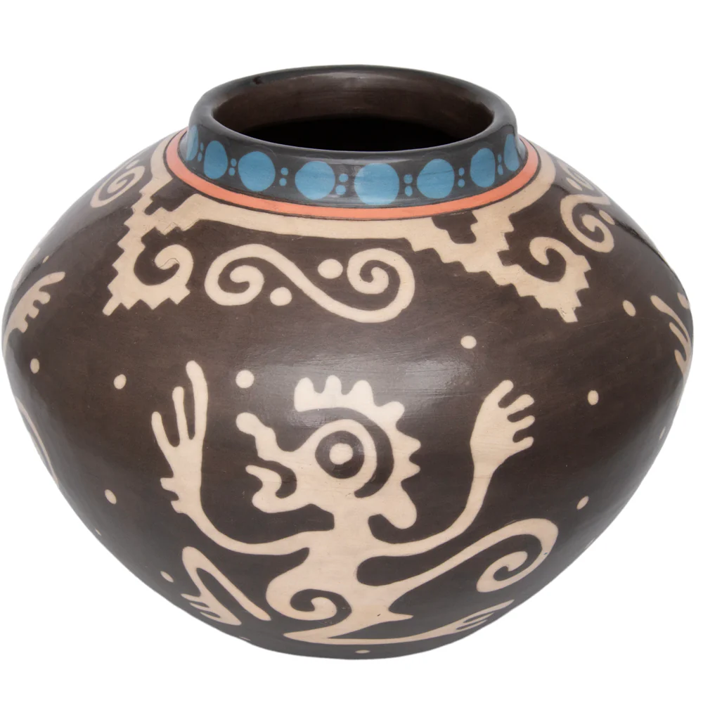 Zinapécuaro Criaturas Hand-Painted Ceramic Vase - Image 3